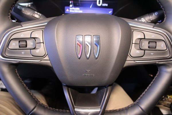 Used 2025 Buick Envista Sport Touring image 21