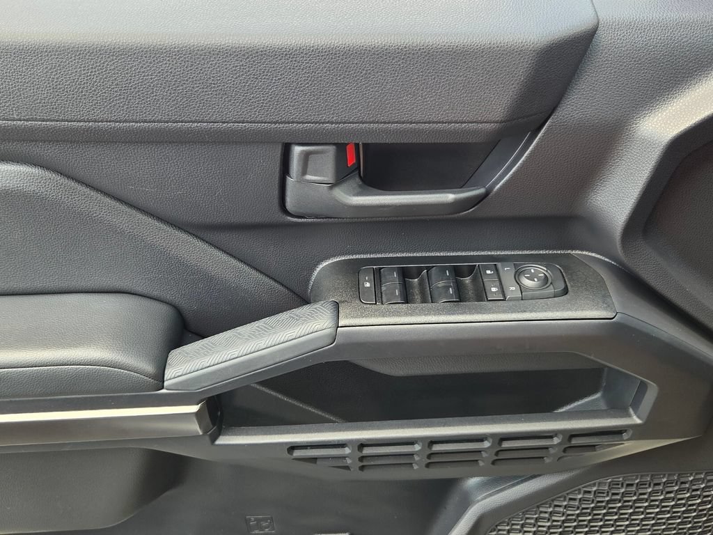 Certified 2025 Toyota 4Runner SR5 AWD/4WD image 26