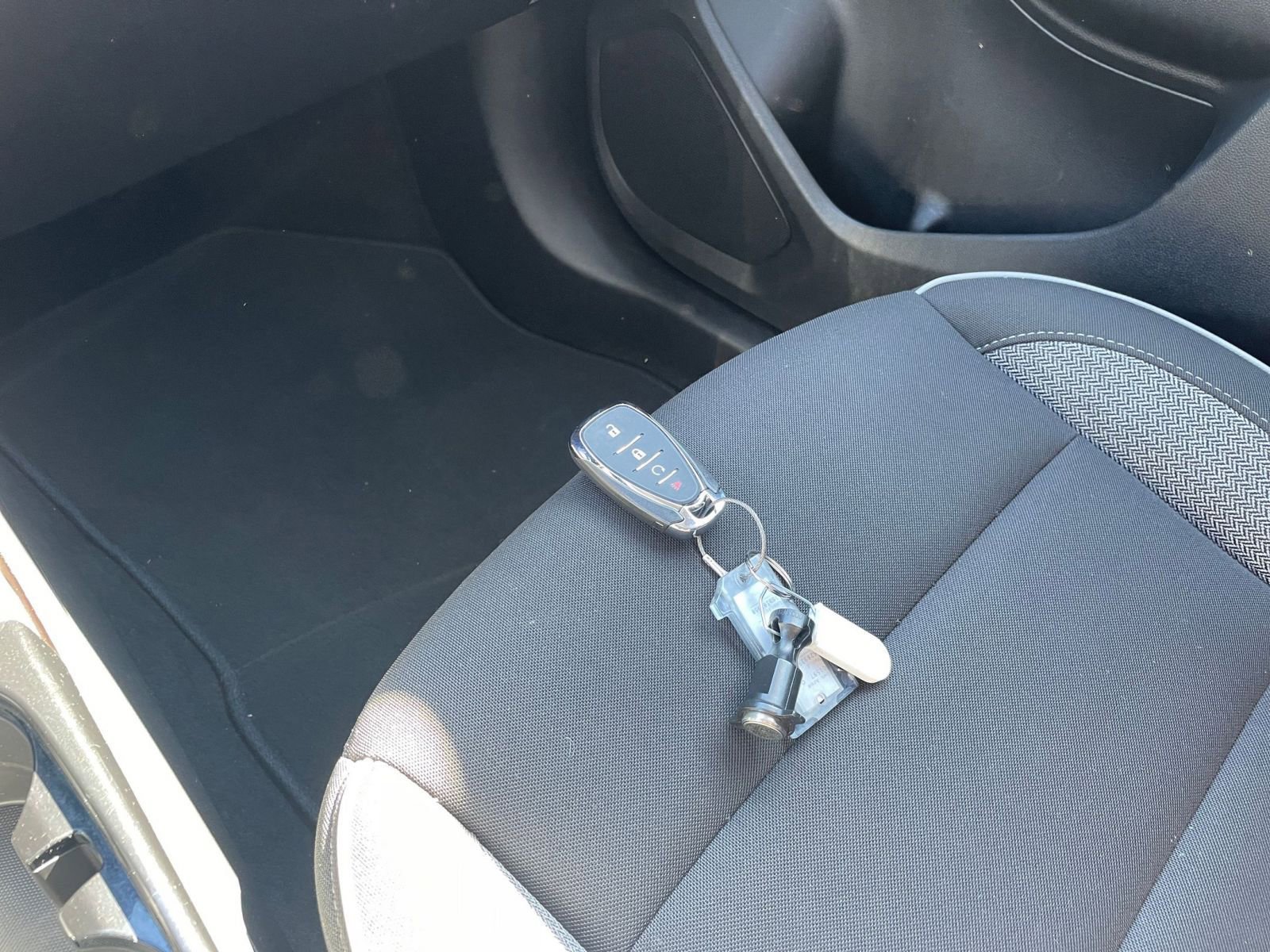 Used 2025 Chevrolet TrailBlazer LT image 21