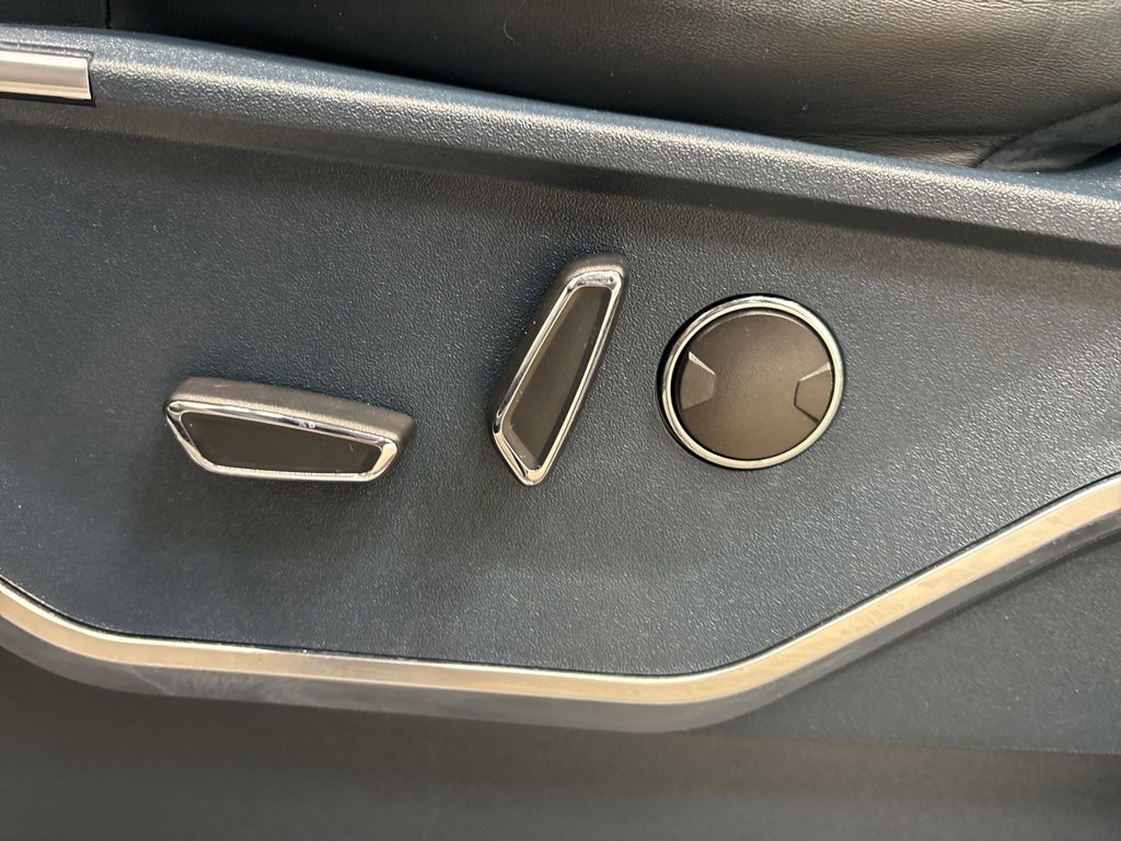 Used 2022 Ford F150 Limited image 27