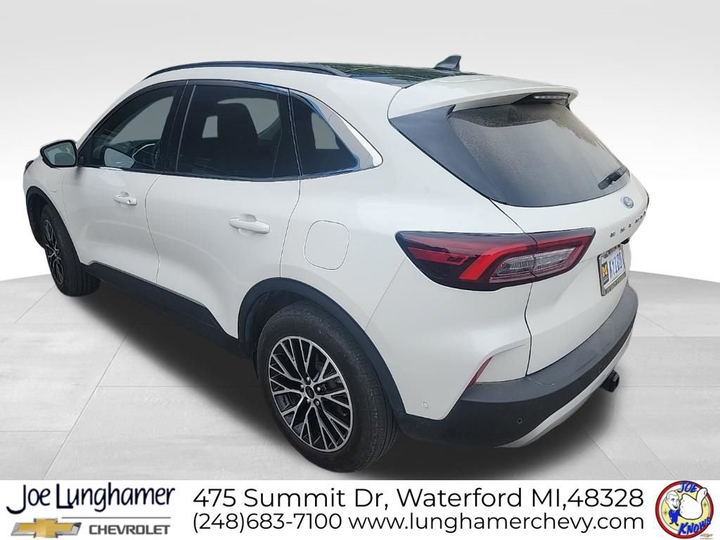 Used 2024 Ford Escape SE w/ PHEV Premium Package FWD image 3