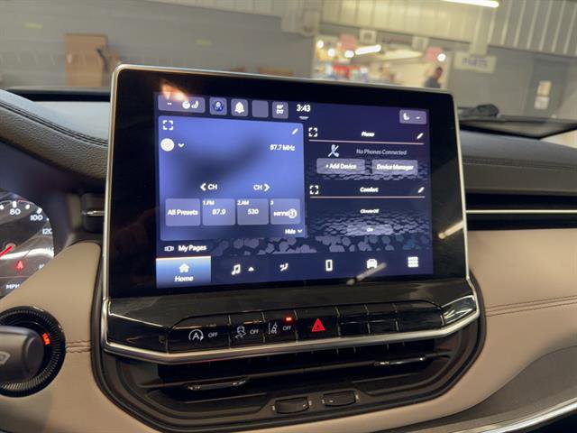 Used 2022 Jeep Compass Limited image 12