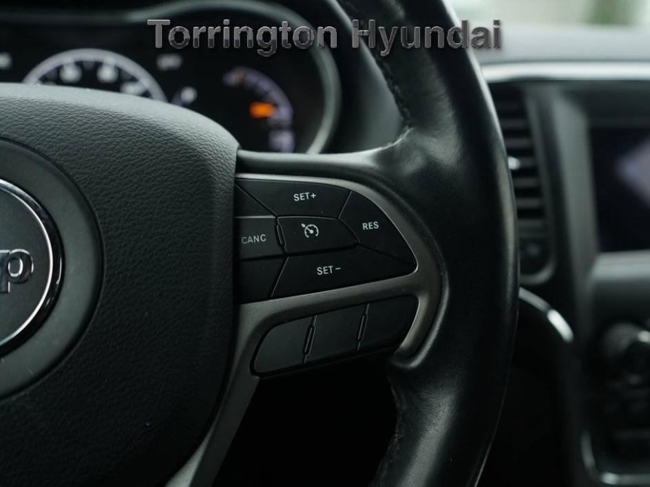 Used 2020 Jeep Grand Cherokee Laredo image 12