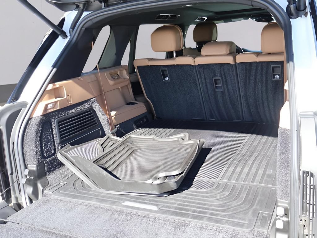 Certified 2025 Land Rover Range Rover Long Wheelbase SE AWD/4WD image 15