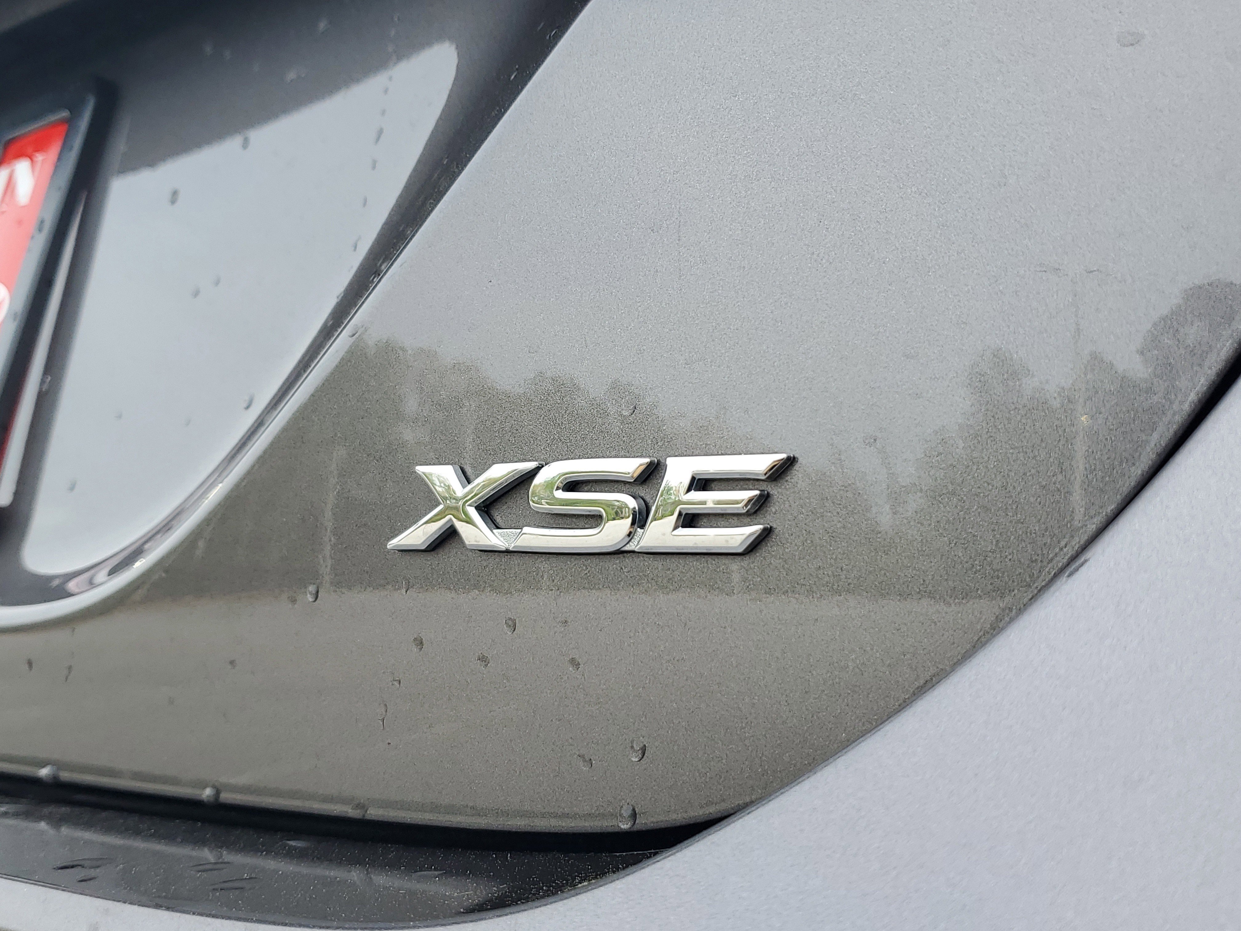 Used 2024 Toyota Camry XSE FWD image 7