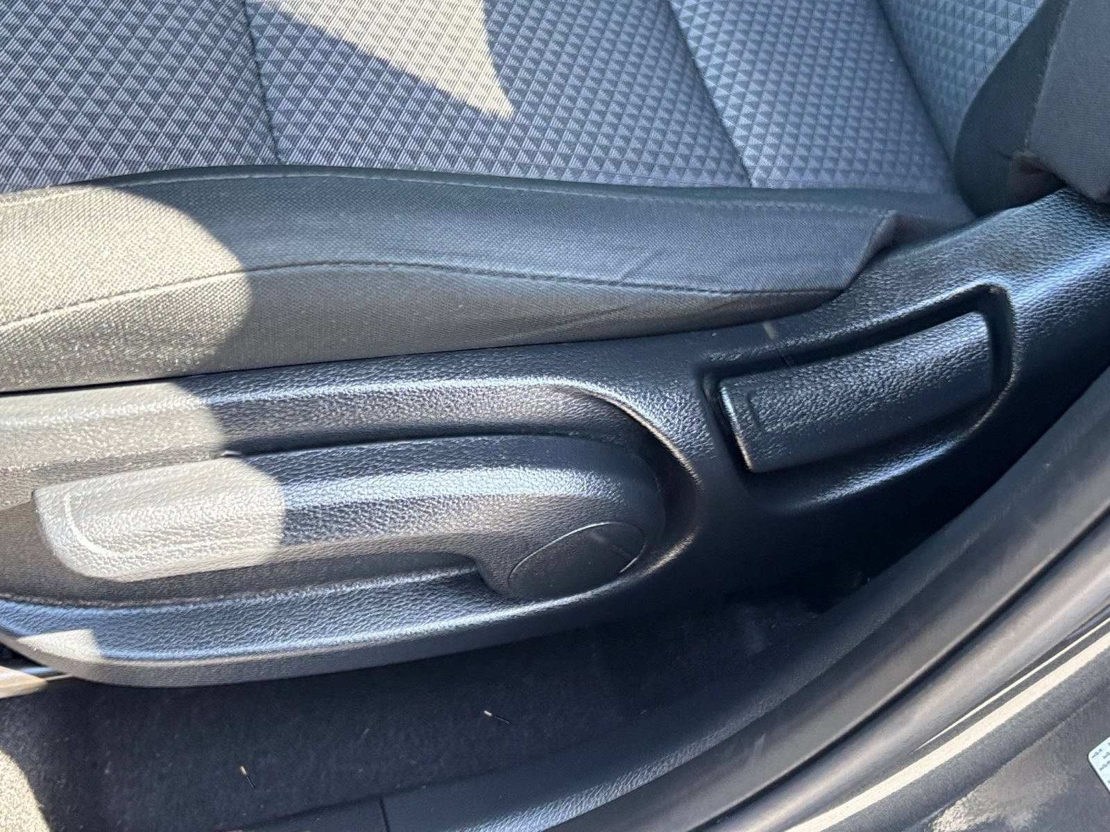 Used 2025 Kia Soul LX w/ LX Technology Package FWD image 21