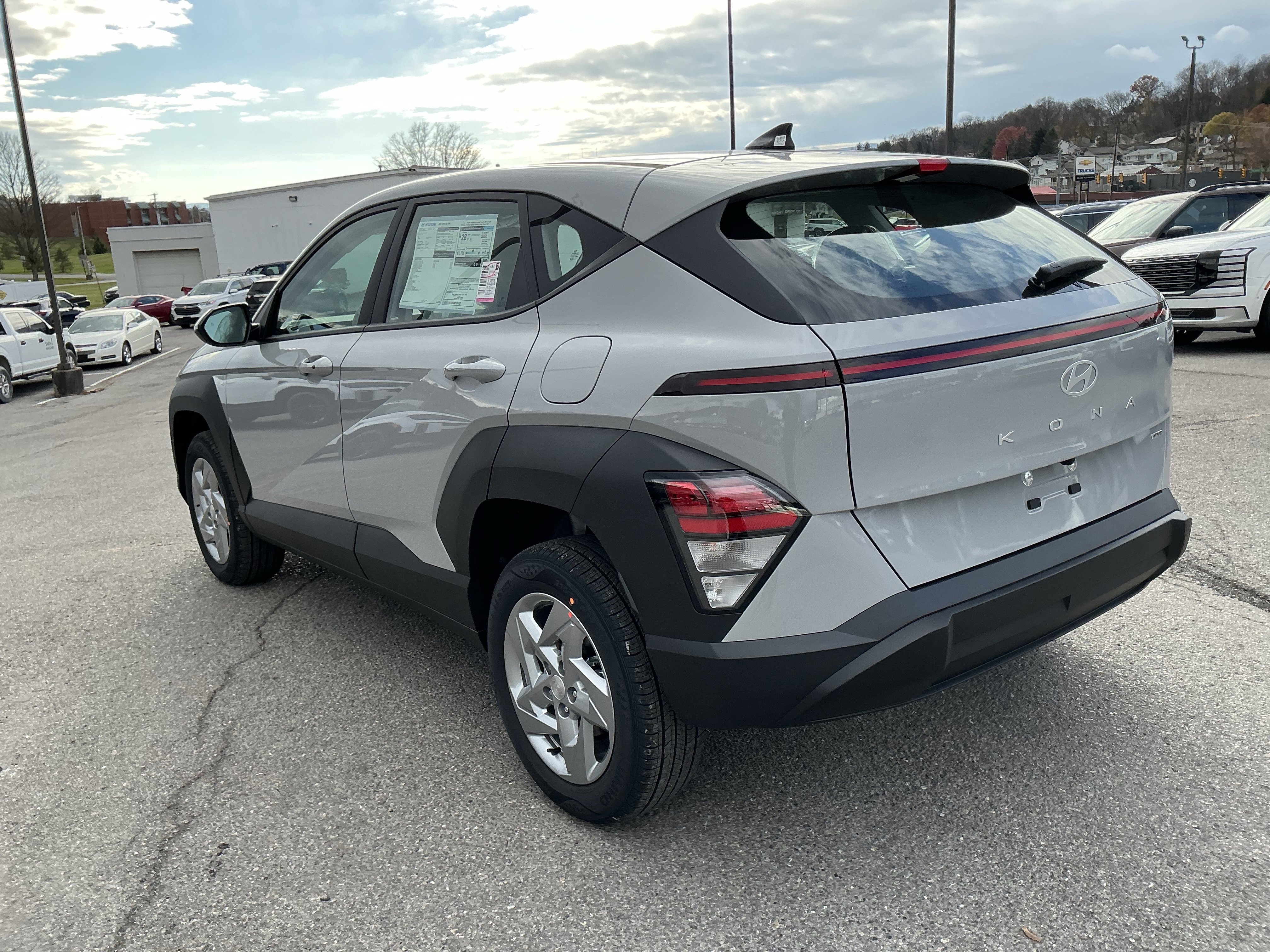 New 2026 Hyundai Kona SE image 5