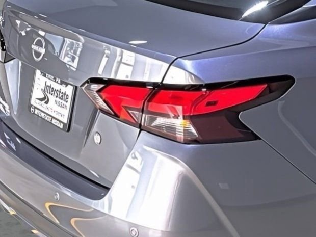 Used 2025 Nissan Versa S w/ Trunk Package image 14