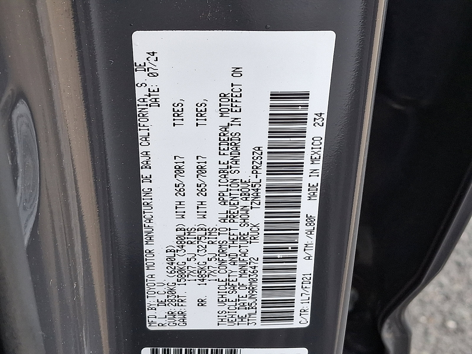 Certified 2024 Toyota Tacoma TRD Off-Road image 28