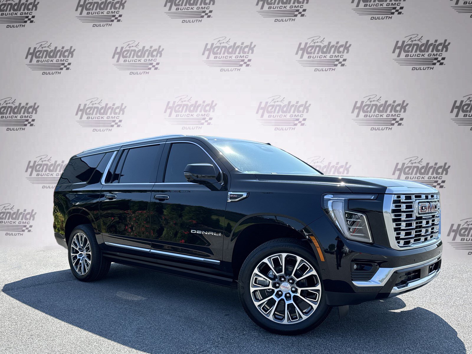 New 2026 GMC Yukon XL Denali w/ Sun & Power Step Package AWD/4WD image 2