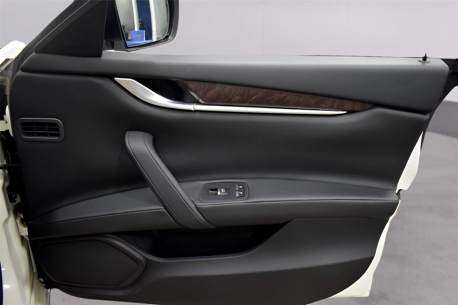 Used 2014 Maserati Ghibli RWD image 18