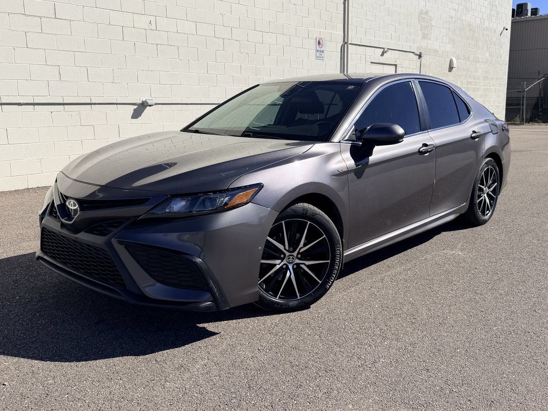 Used 2021 Toyota Camry SE