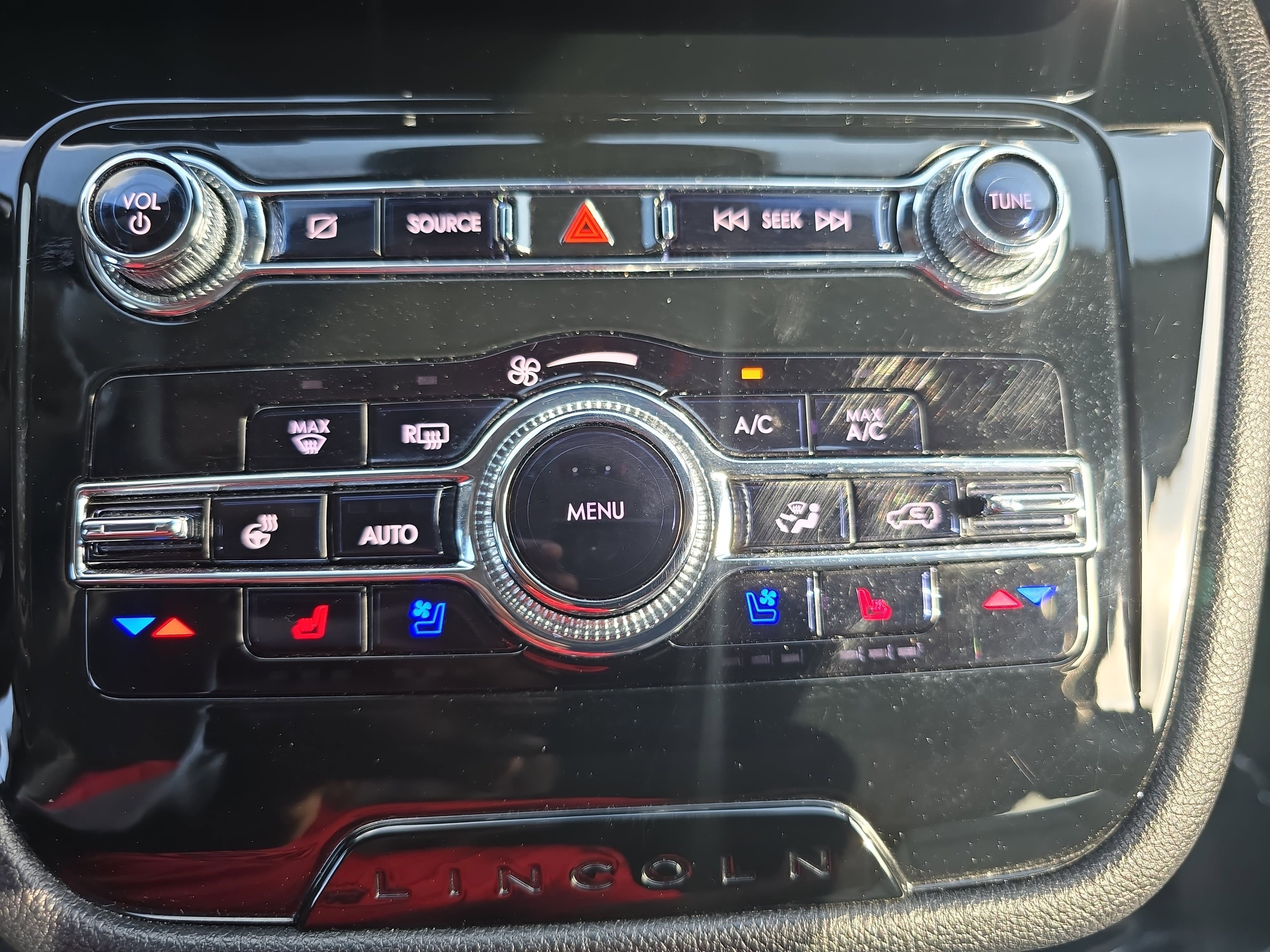 Certified 2022 Lincoln Corsair Reserve w/ Equipment Group 201A image 20