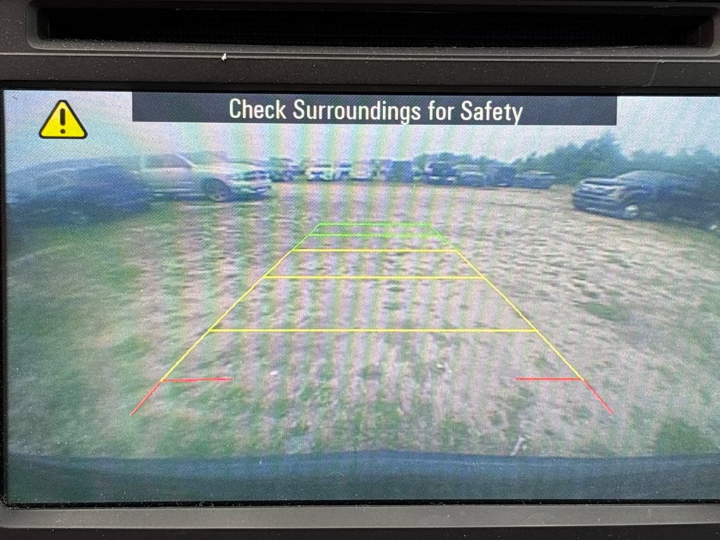 Used 2017 Chevrolet Traverse LT w/ Style and Technology Package FWD image 10