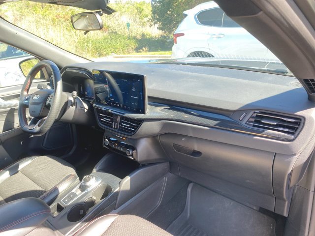 Used 2024 Ford Escape ST-Line w/ Tech Pack #1 AWD/4WD image 28