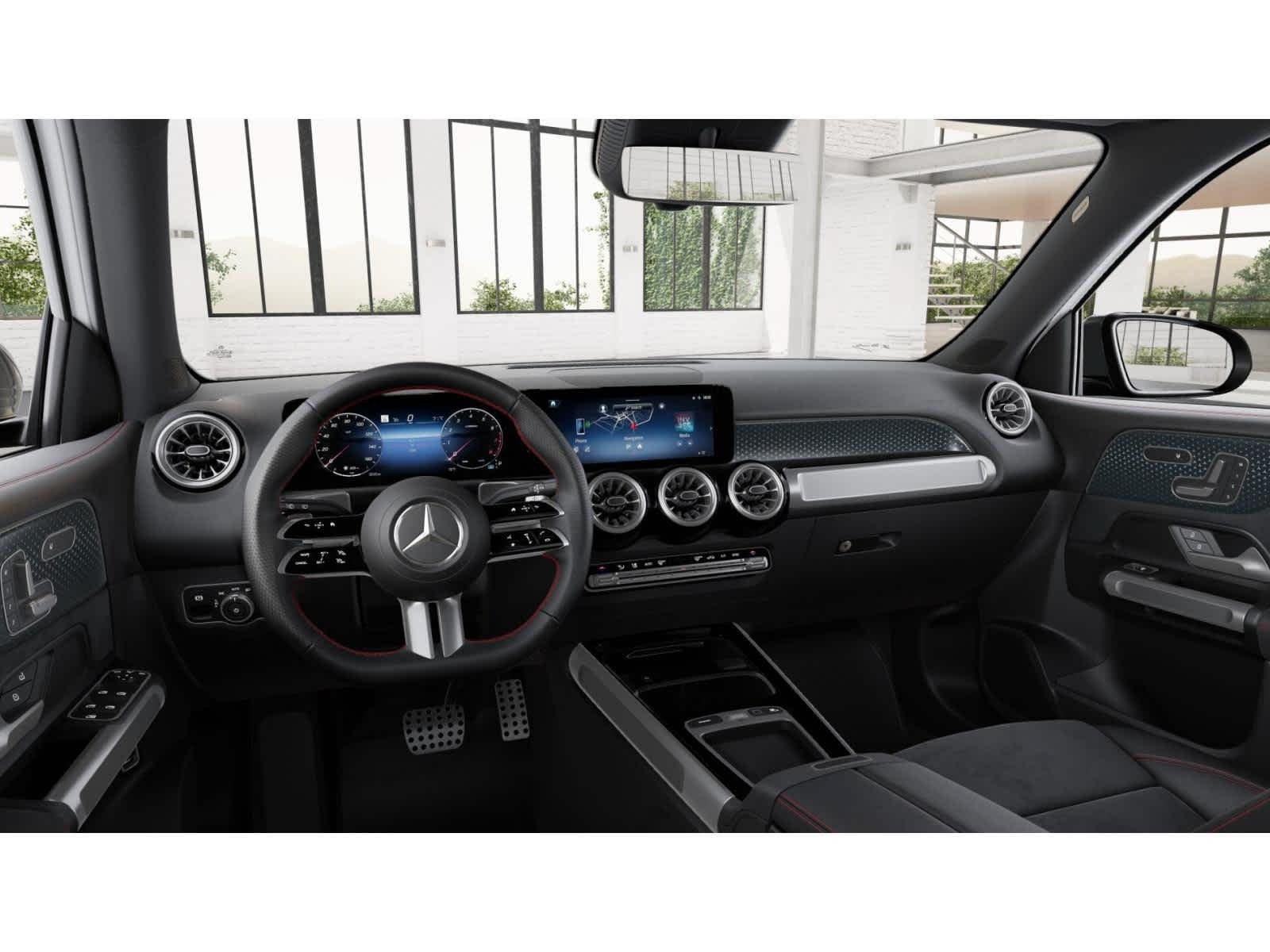 Used 2026 Mercedes-Benz GLB 250 image 3