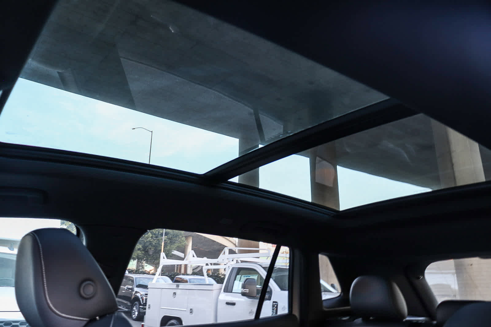 New 2026 Volkswagen Tiguan SE R-Line image 27