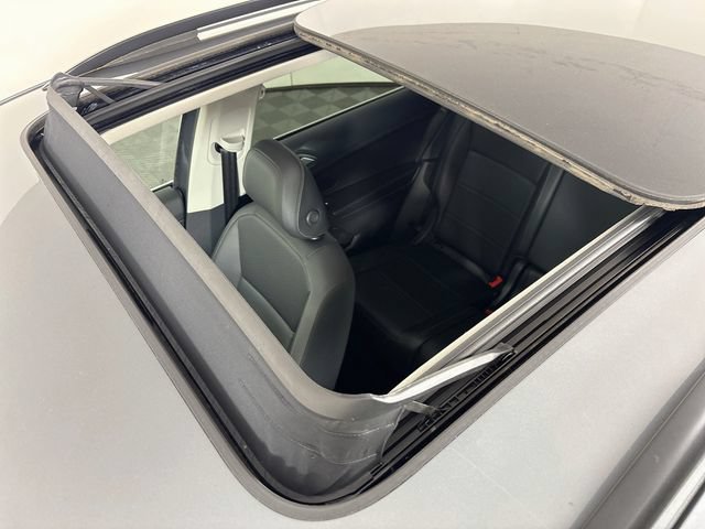 Certified 2020 Volkswagen Tiguan SE w/ Panoramic Sunroof Package AWD/4WD image 24