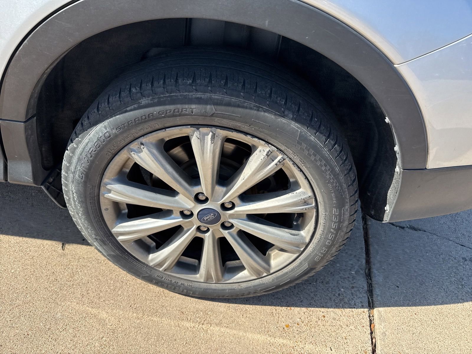 Used 2017 Ford Escape Titanium image 9