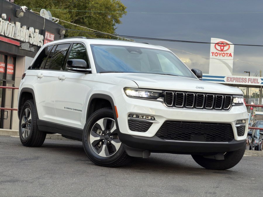 Used 2024 Jeep Grand Cherokee Limited 4xe AWD/4WD image 3