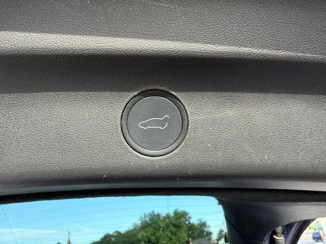 Used 2021 Tesla Model Y Long Range AWD/4WD image 9