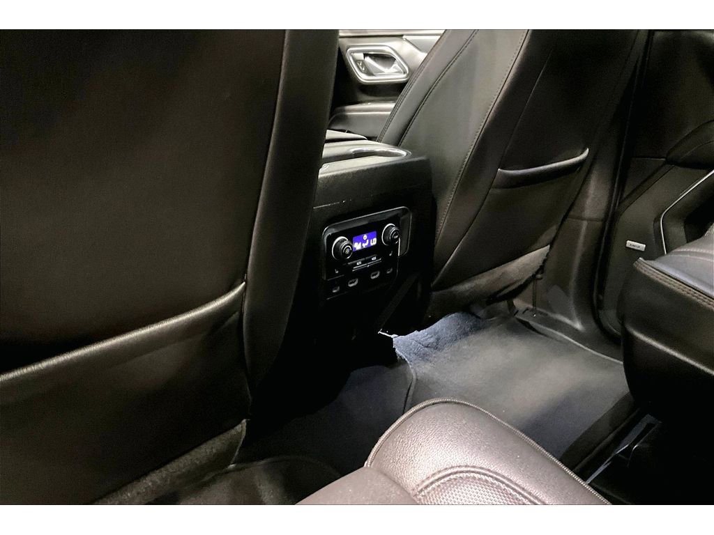 Used 2024 Chevrolet Suburban RST w/ Luxury Package AWD/4WD image 36