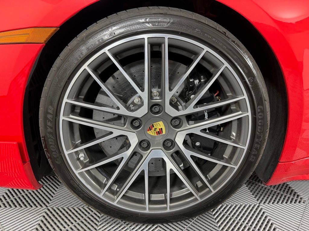 Certified 2025 Porsche 911 Turbo AWD/4WD image 18