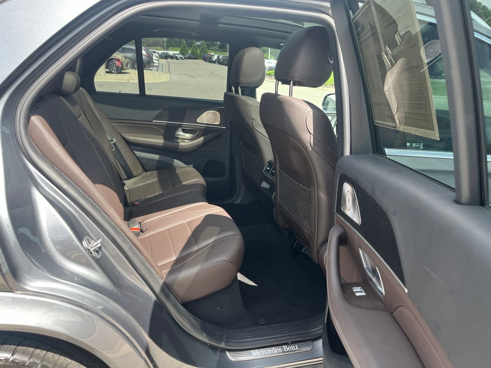 Used 2023 Mercedes-Benz GLE 350 4MATIC w/ AMG Line Exterior image 39