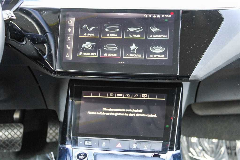 Used 2022 Audi e-tron Premium w/ Convenience Plus Package image 15