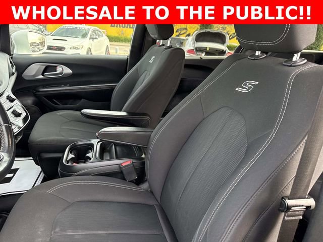 Used 2018 Chrysler Pacifica Touring Plus w/ S Appearance Package image 13