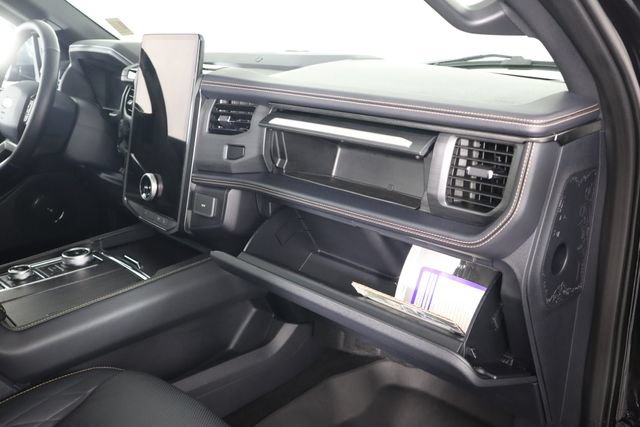 Used 2023 Ford Expedition Platinum AWD/4WD image 71