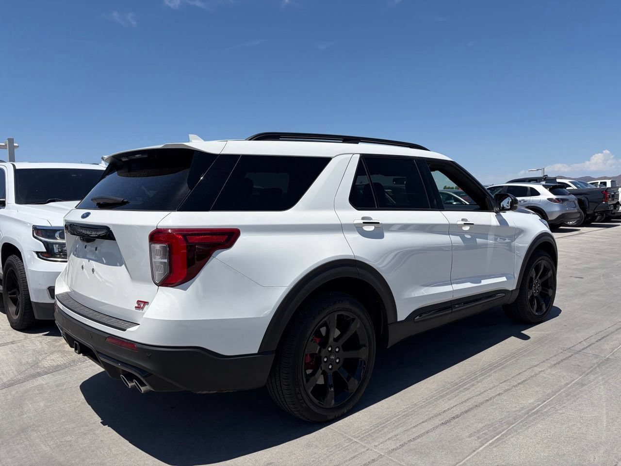 Used 2023 Ford Explorer ST w/ Equipment Group 401A AWD/4WD image 2
