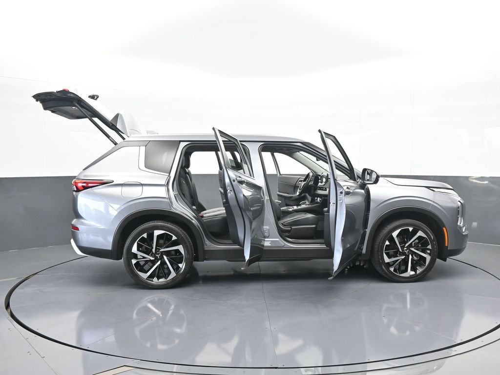 Used 2022 Mitsubishi Outlander SE image 75