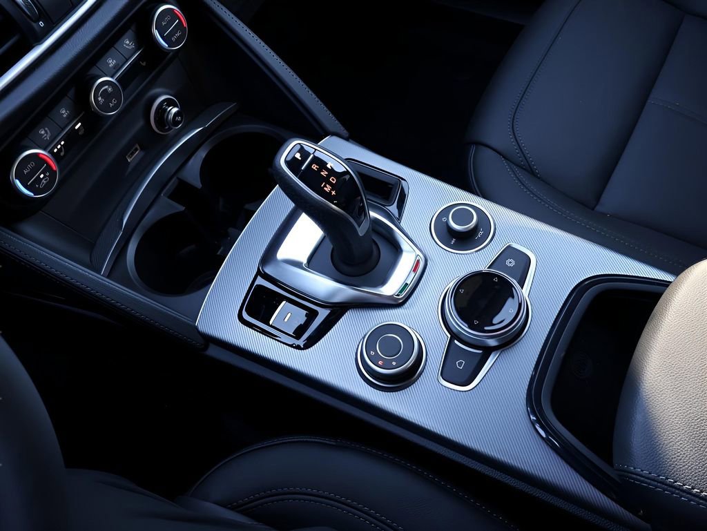 New 2025 Alfa Romeo Stelvio Sprint image 28