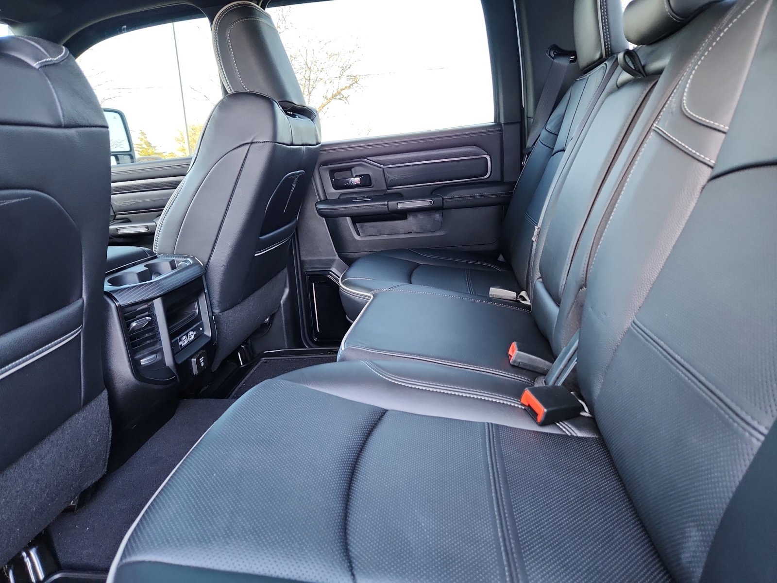 Used 2024 RAM 3500 Limited w/ Night Edition image 17