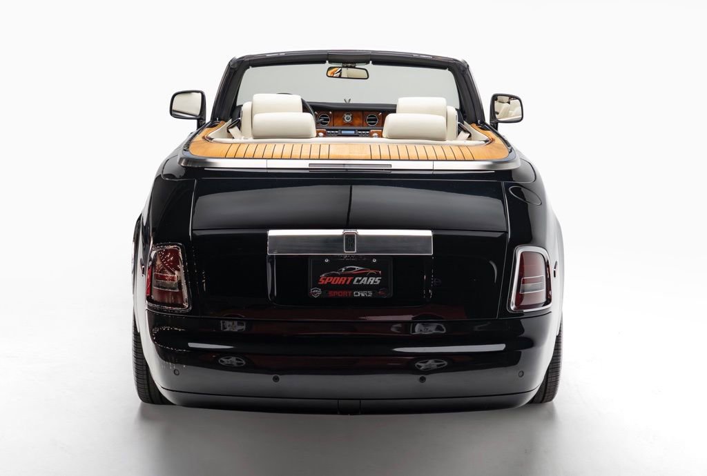 Used 2010 Rolls-Royce Phantom Drophead Coupe image 10