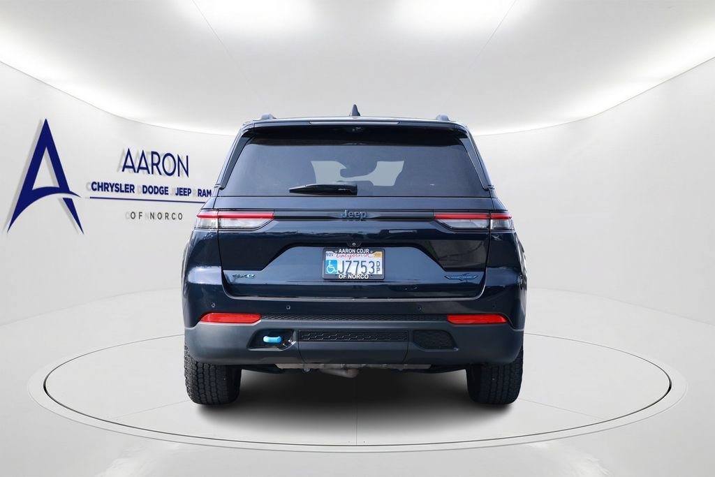 Used 2022 Jeep Grand Cherokee Trailhawk w/ Advanced Protech Group II AWD/4WD image 3