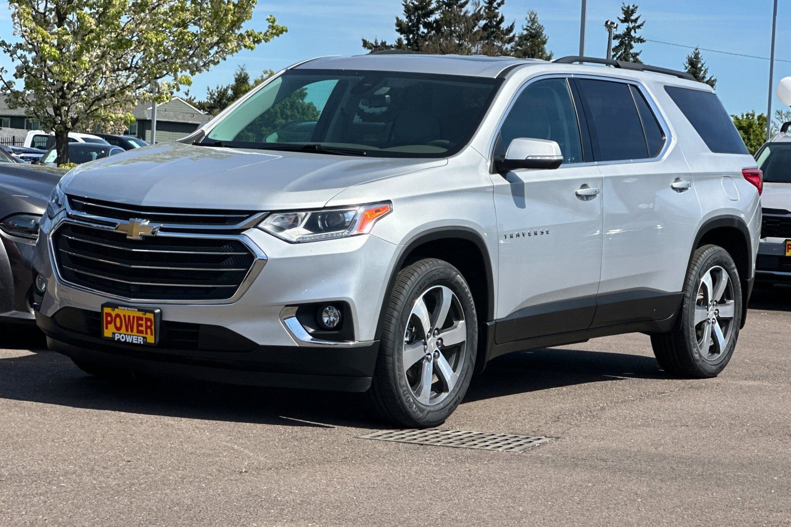 Used 2021 Chevrolet Traverse LT w/ LT Premium Package image 8