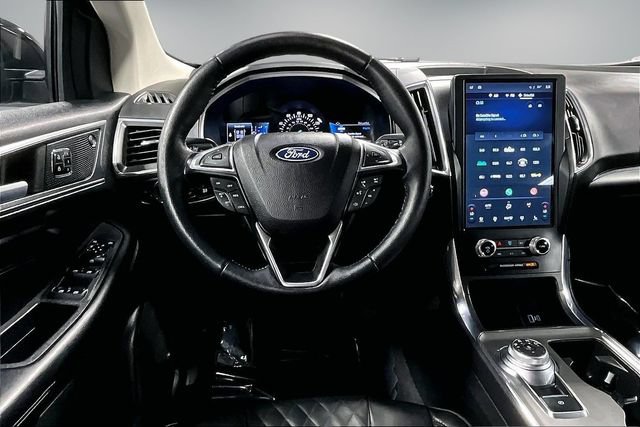 Used 2023 Ford Edge Titanium w/ Cargo Accessory Package AWD/4WD image 9