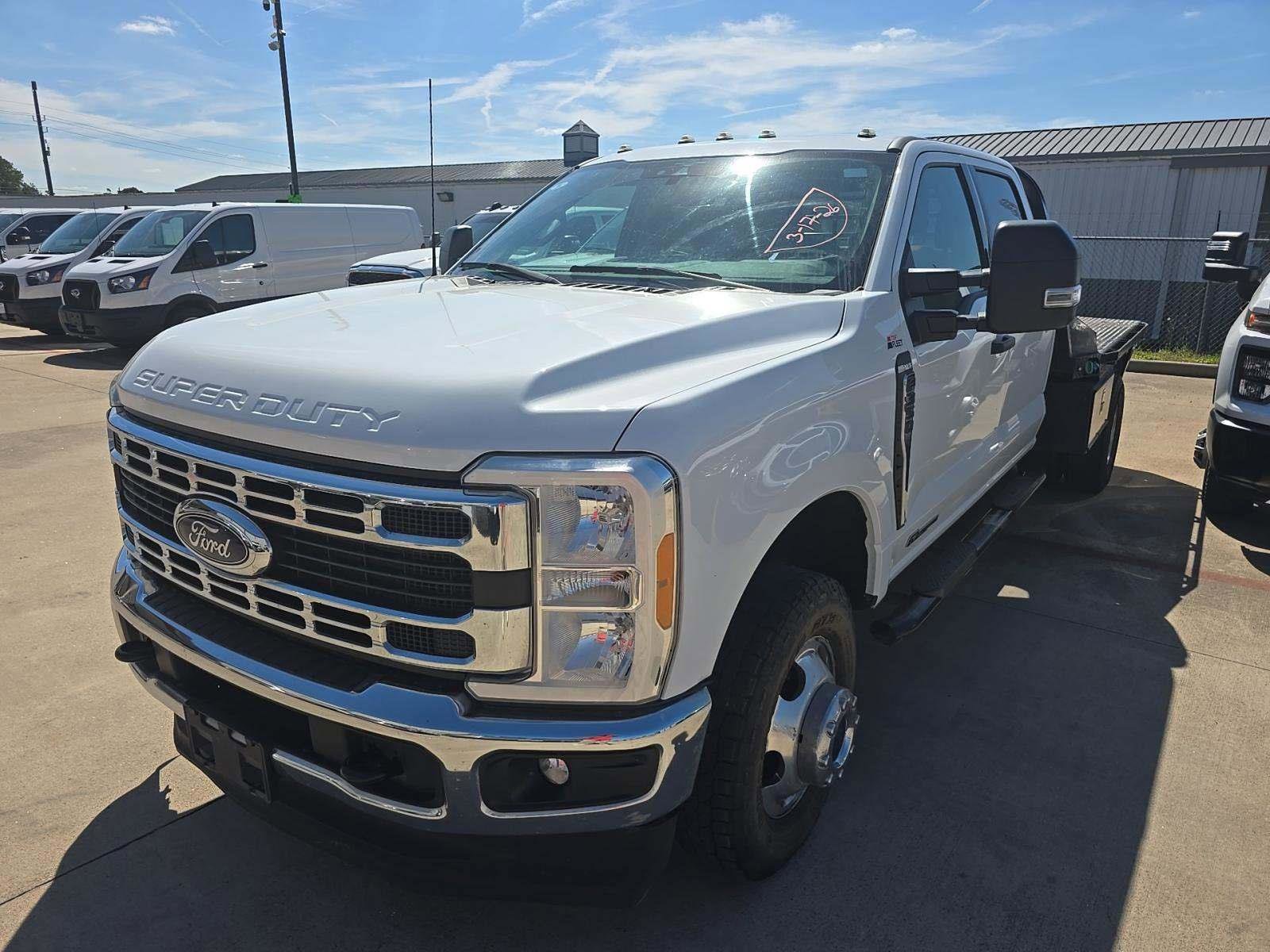 Used 2023 Ford F350 XLT w/ FX4 Off-Road Package image 2