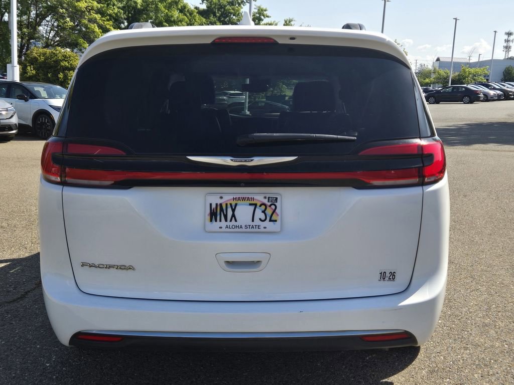 Used 2022 Chrysler Pacifica Touring-L FWD image 17