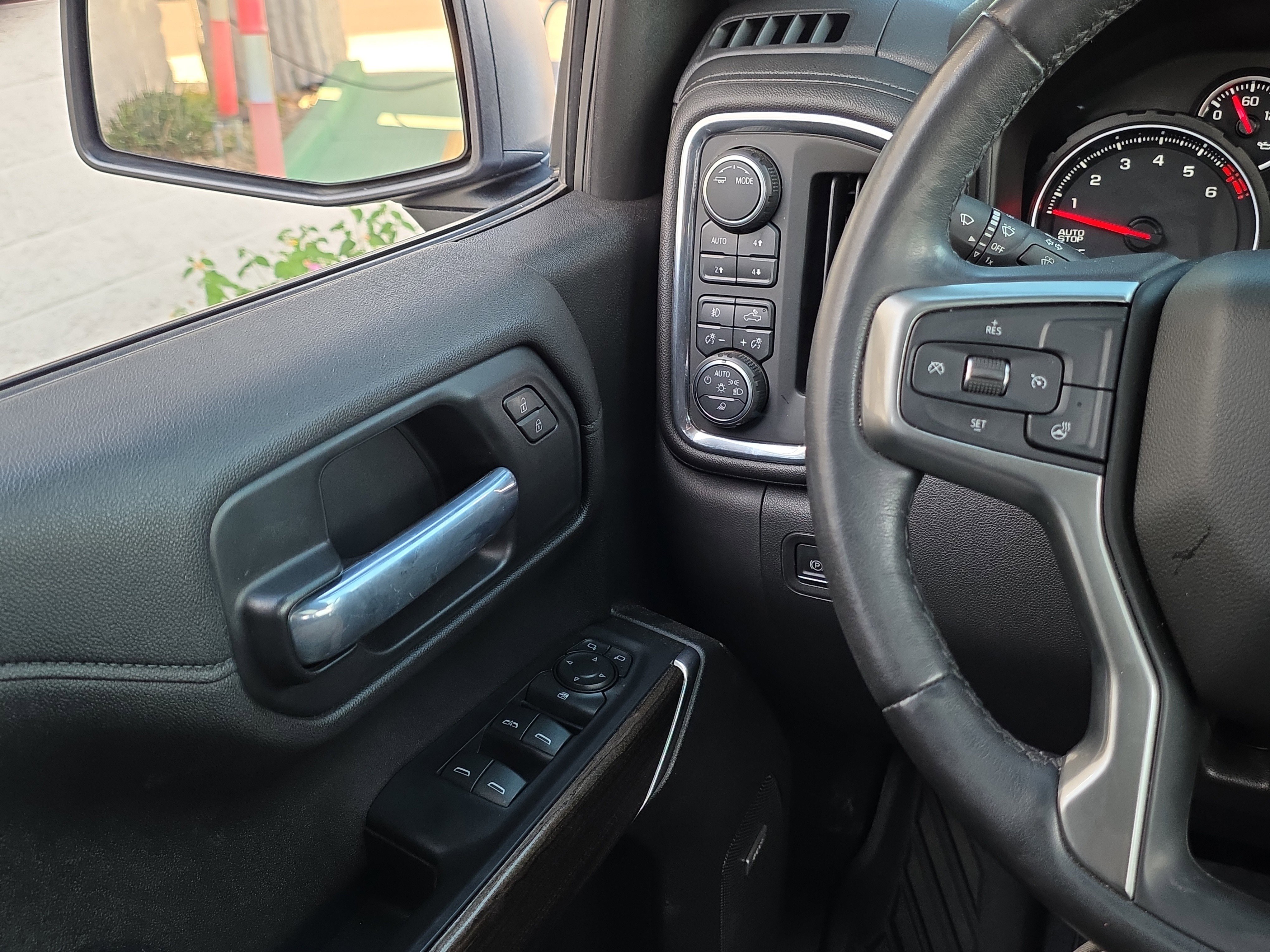 Used 2021 Chevrolet Silverado 1500 LT Trail Boss w/ Convenience Package II image 29