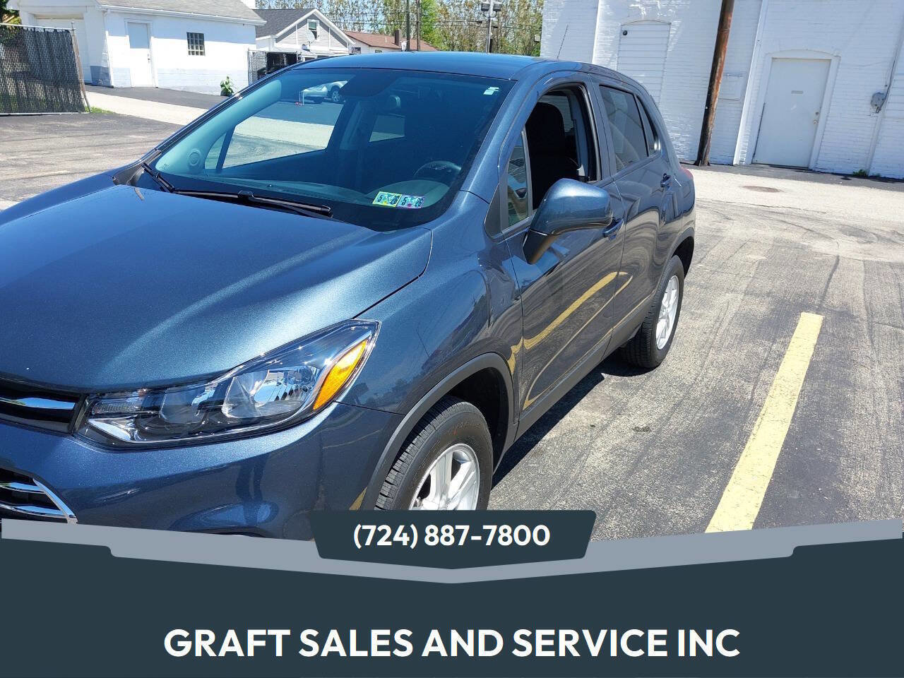 Used 2022 Chevrolet Trax LS w/ Tint and Cruise Package image 1