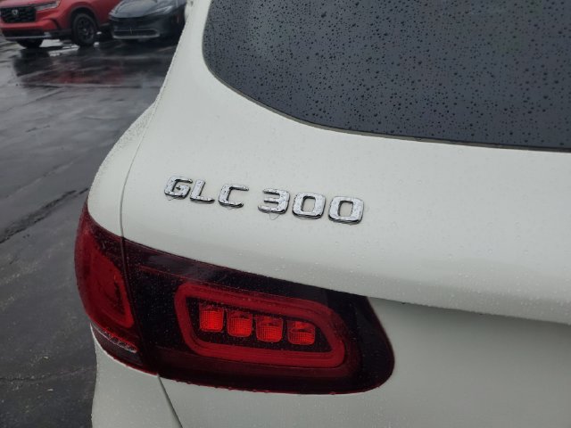 Used 2021 Mercedes-Benz GLC 300 4MATIC image 7