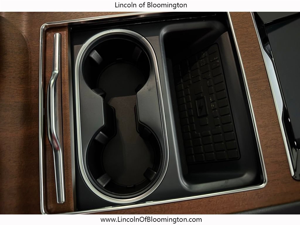 New 2025 Lincoln Navigator L Black Label AWD/4WD image 25