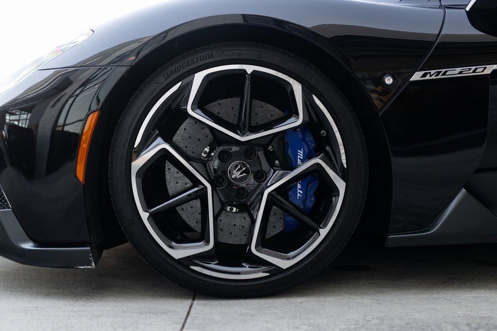 Used 2022 Maserati MC20 Coupe image 6
