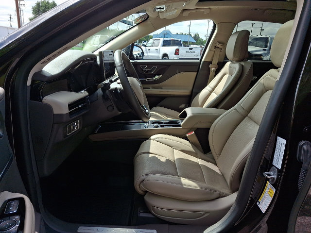 Used 2023 Lincoln Corsair Reserve w/ Equipment Group 202A AWD/4WD image 14