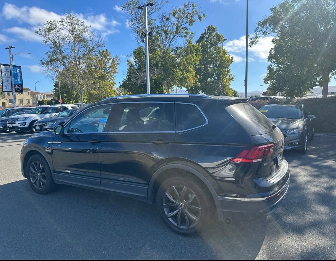 Used 2022 Volkswagen Tiguan SE FWD image 4