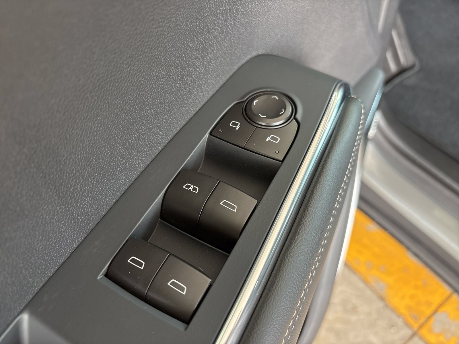 New 2026 GMC Acadia Elevation w/ Black Edition FWD image 11