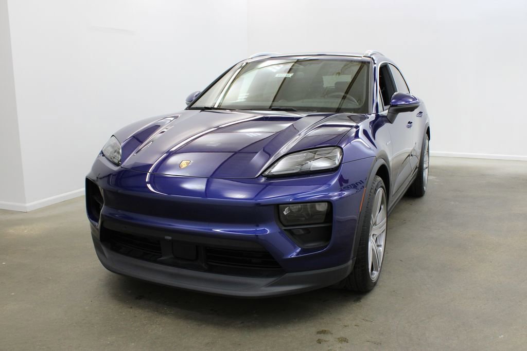 New 2024 Porsche Macan 4 Electric